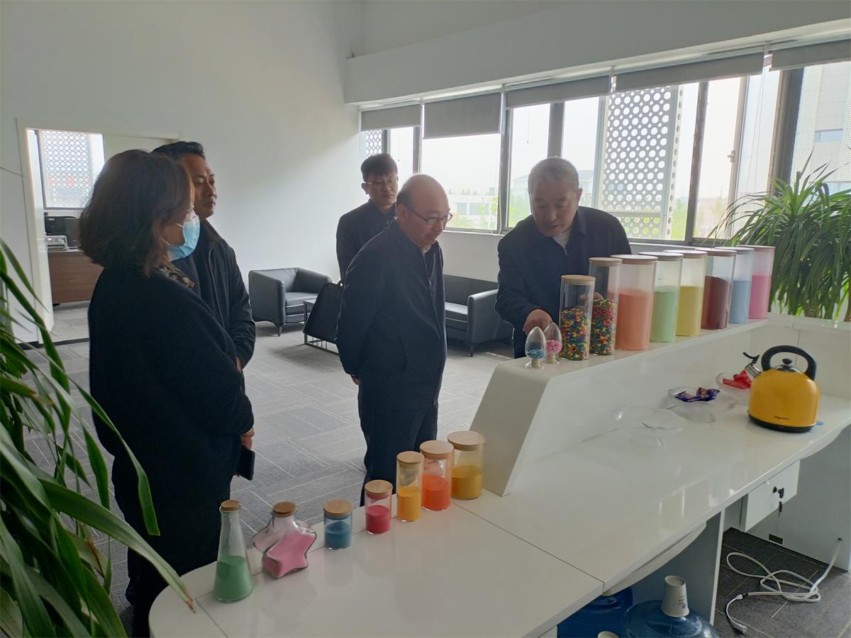 1683159529099075262.jpg 丁锐到医药创新产业园检查安全生产工作3.jpg